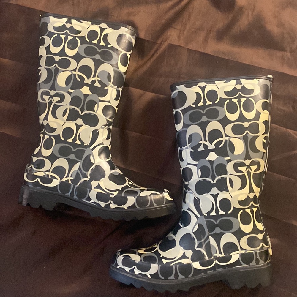 ๐ Coach Signature Rain Boots - size 7 - Picture 1 of 5